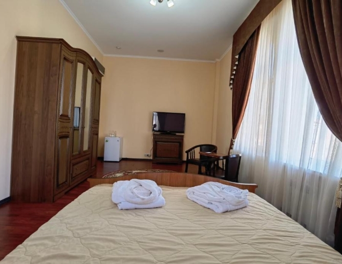 2-местное 1-комн. люкс с джакузи - Отель «Александрия» Сухум